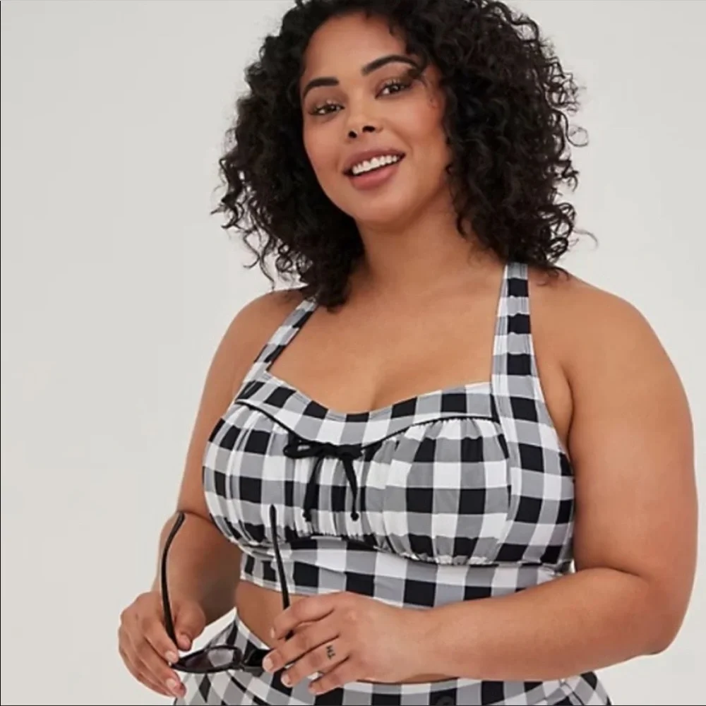 Torrid 2 RUCHED RETRO CHIC BIKINI TOP - GINGHAM - Picture 3 of 5